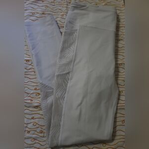 VICTORIAS SECRET "Total Knock Out Tight" white Leggings